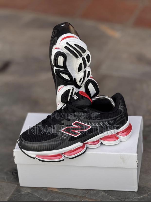 New Balance 2000 - thumbnail 4