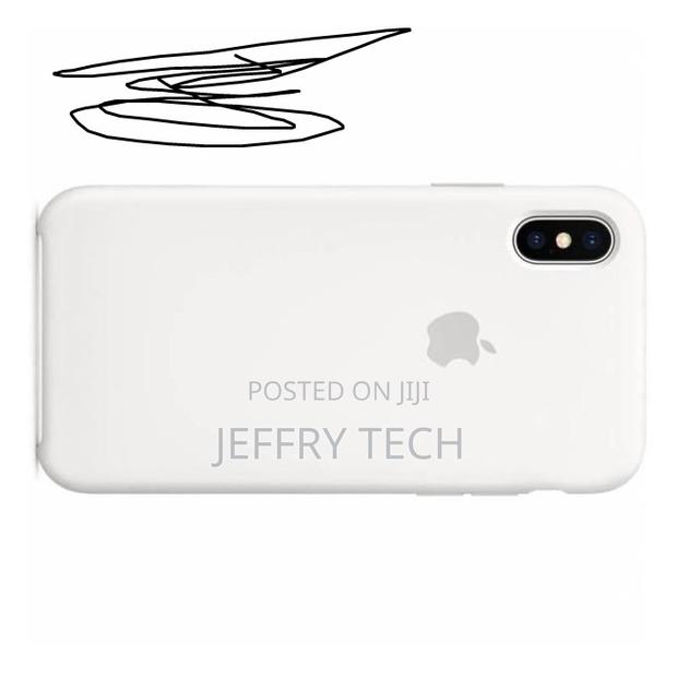 iPhone Xr Silicone Case - White - thumbnail 3