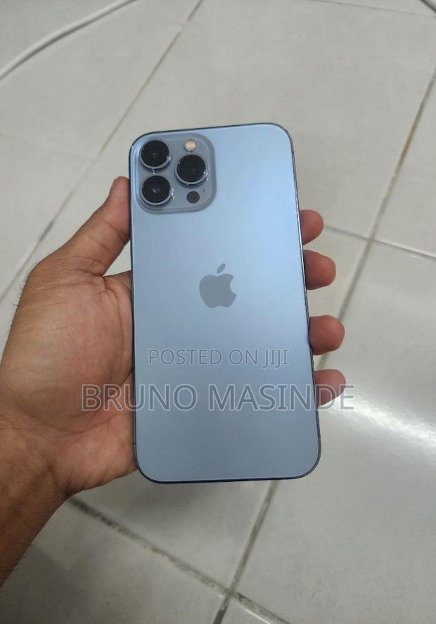 Apple iPhone 13 Pro Max 256 GB Blue - main view
