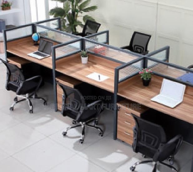 Modern 4-Way Benching System for Workers - thumbnail 4