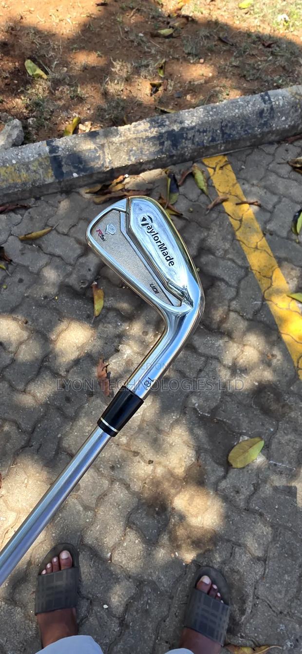 Taylor Made 2 Iron
