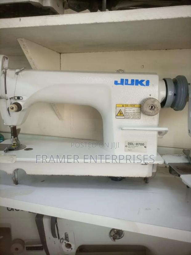 Indudtrial Sewing Machine - main view