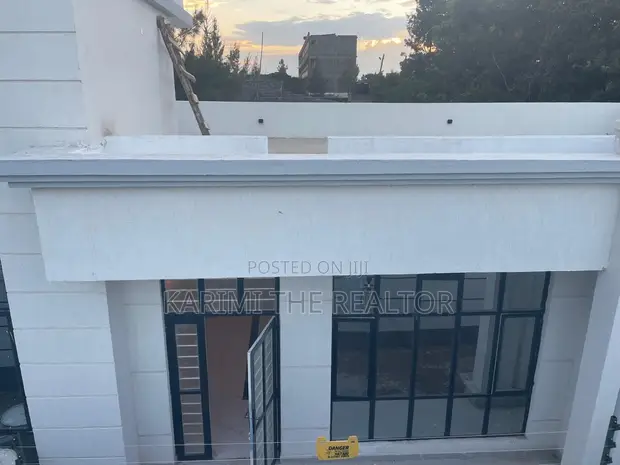 4bdrm House in Kimbo for sale