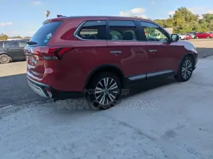 Mitsubishi Outlander 2019 Red