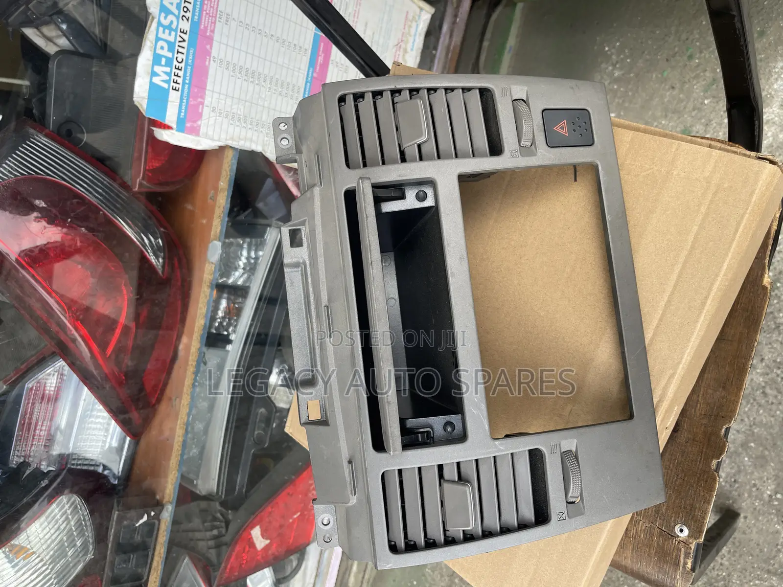 Nissan Tiida Vents