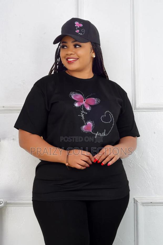 Classy T-Shirt With a Cap - thumbnail 5