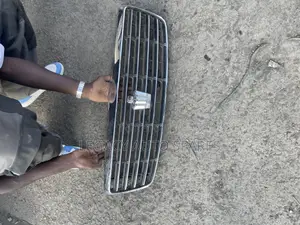 Toyota Crown Grill