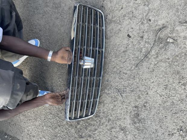 Toyota Crown Grill