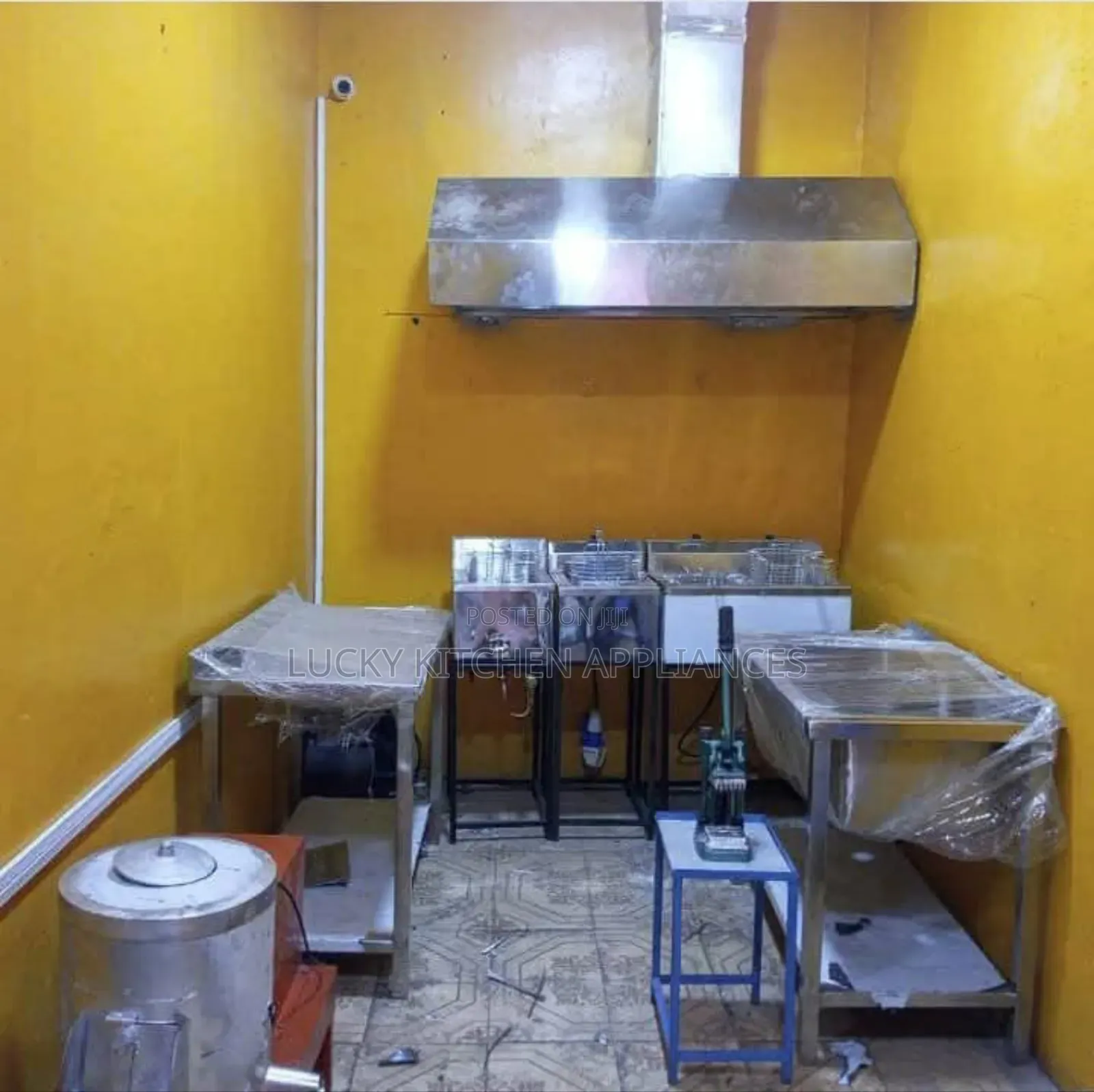Combileted Stainless Heavy Kitchen Appliances.