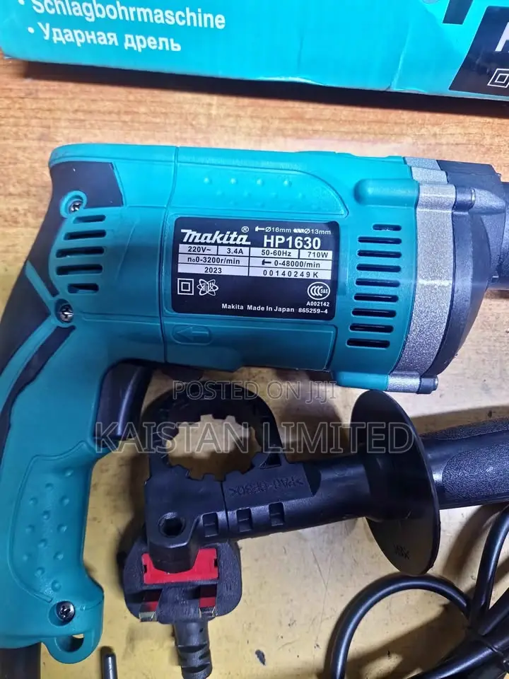 Makita 710w Hammer Drill