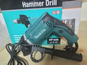 Makita 710w Electric Hammer Drill – Heavy Duty