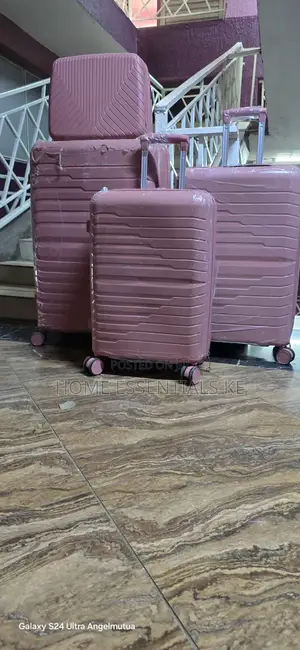 *4 in 1 Luxurious Unbreakable Suitcase*(Expansion Zip)