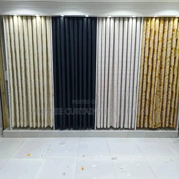 Black Curtains and Yellow Mixed for Dining Room