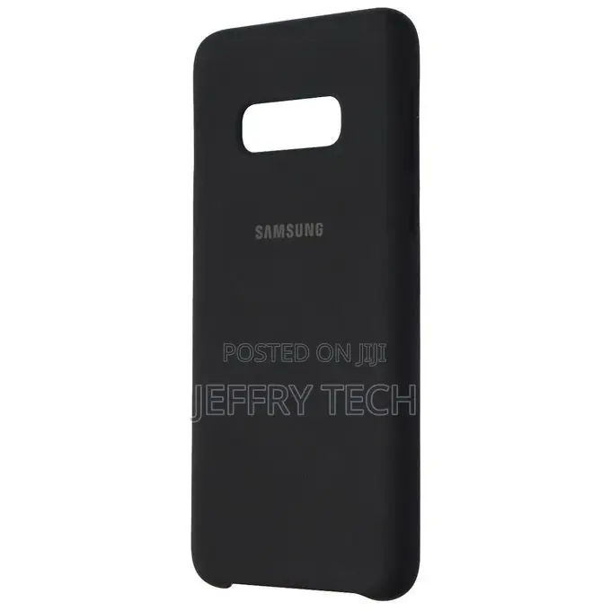 Samsung Galaxy S10e Silicone Case - Black