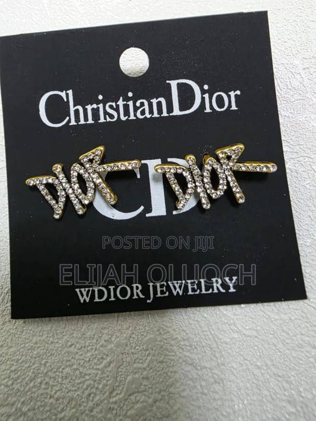 Desighner Earings With Package - main view