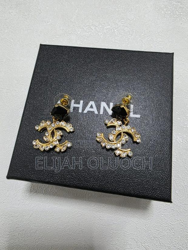 Desighner Earings With Package - thumbnail 4