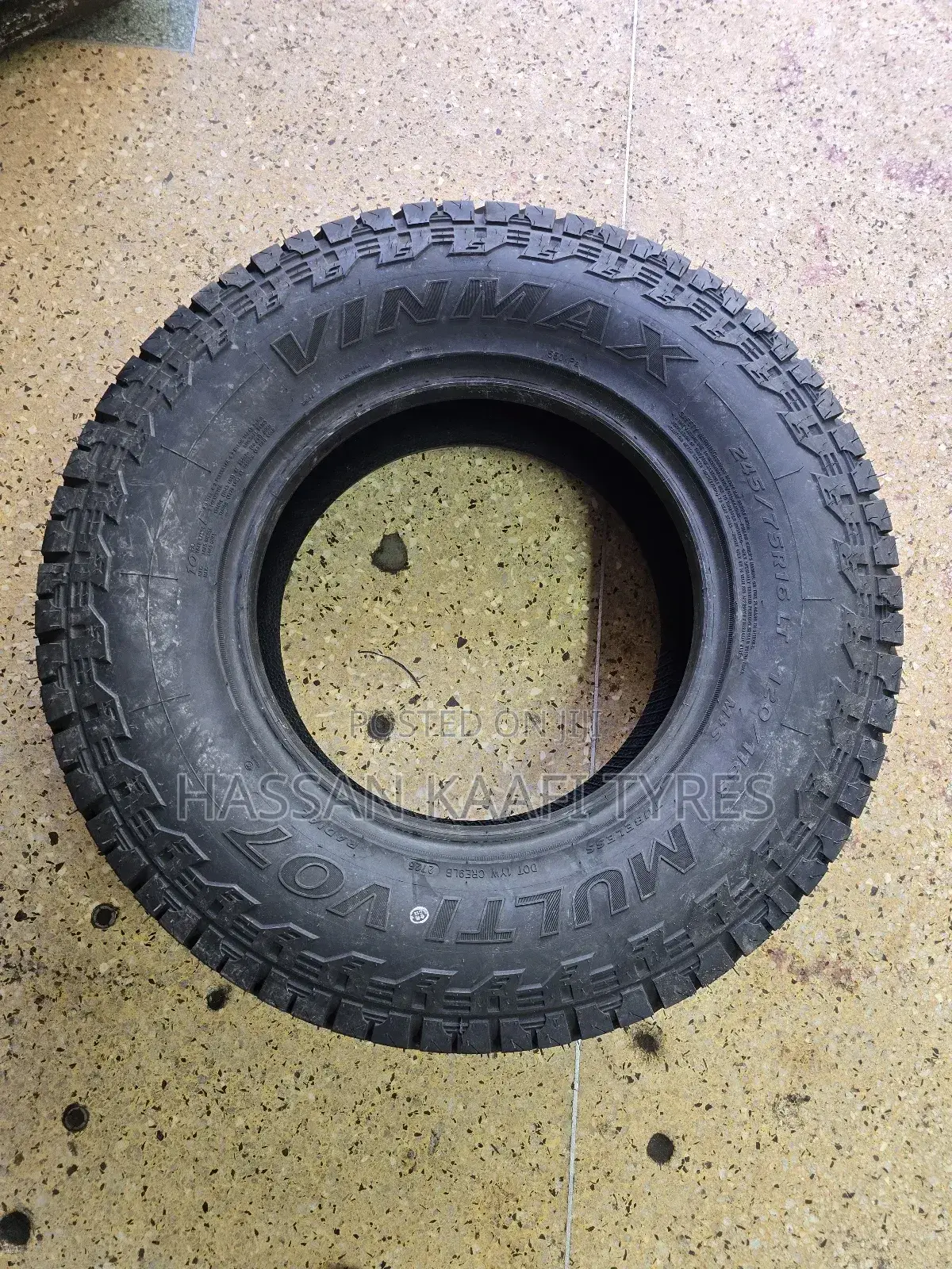 245/75r16  Vinmax A/T Tyre (10pr)