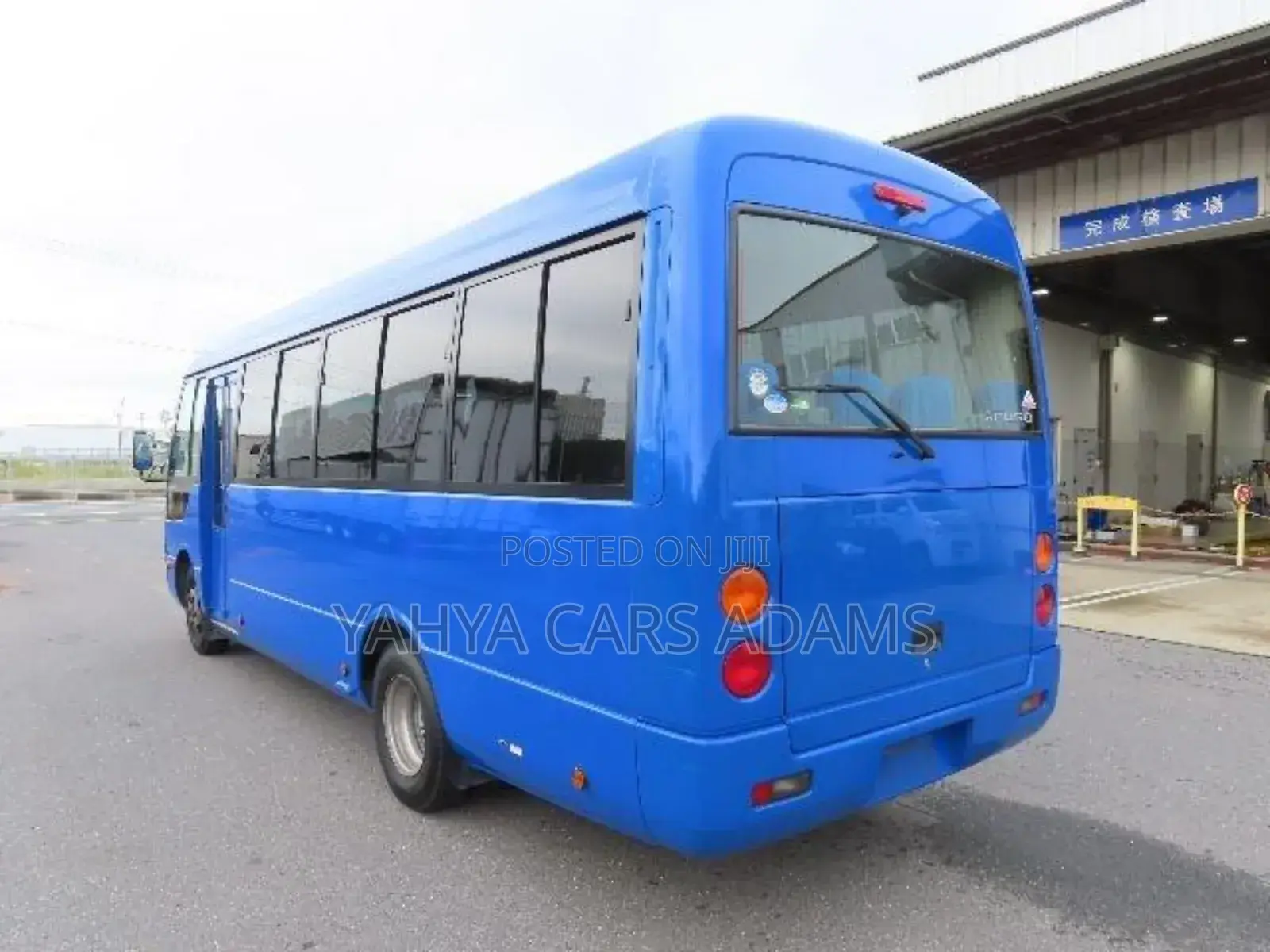 Mitsubishi Fuso Rosa 2018 Blue