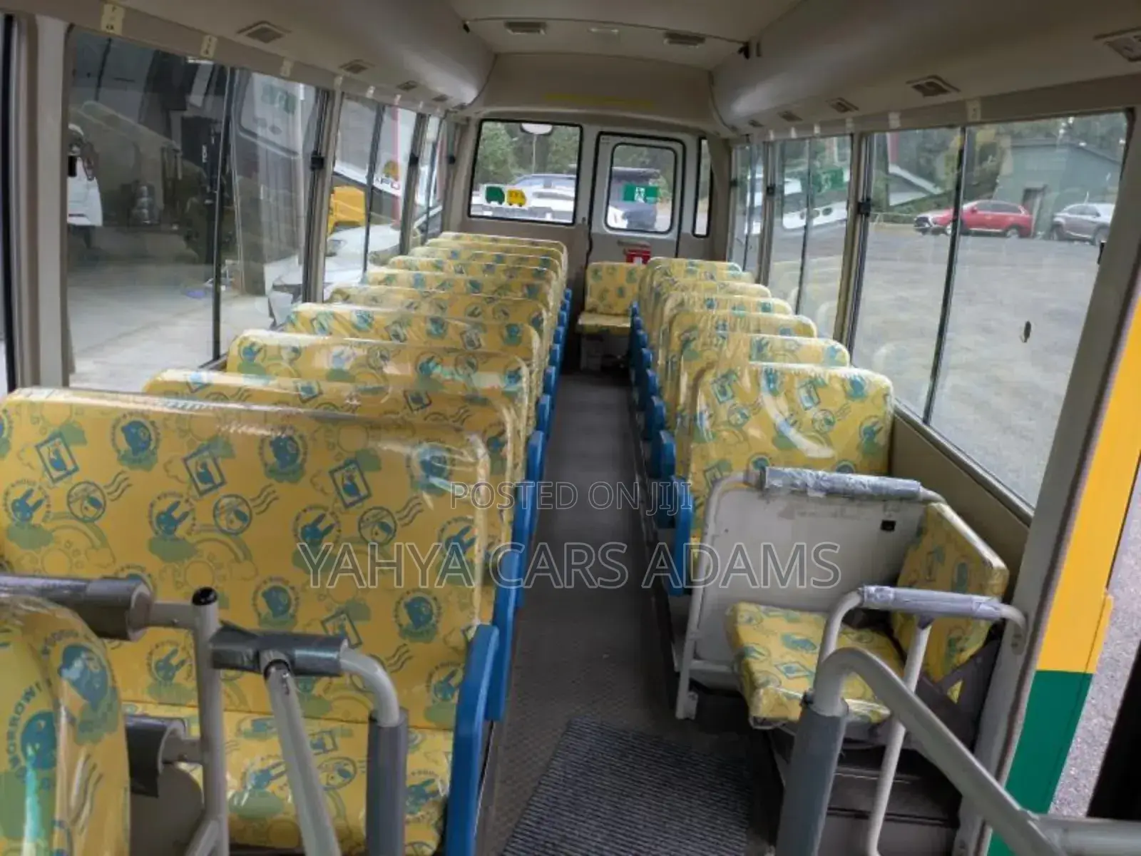 Mitsubishi Fuso Rosa 2019 Yellow