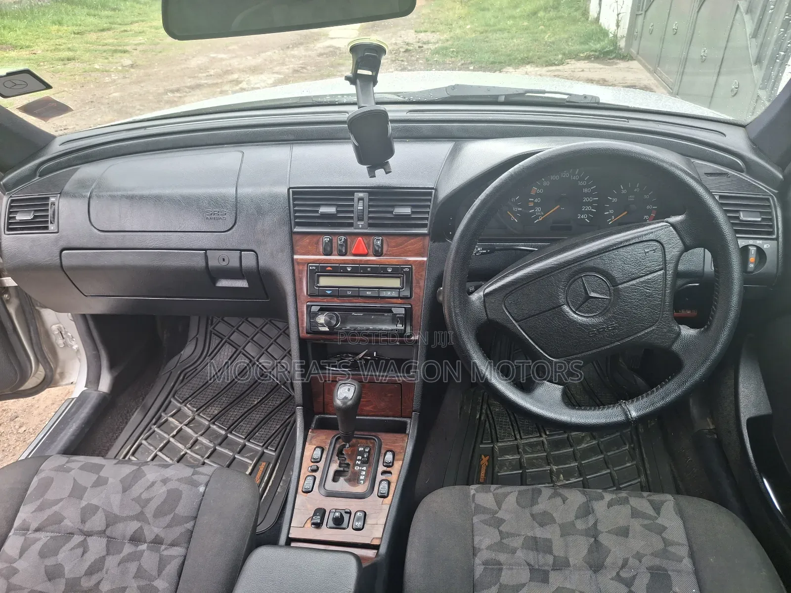 Mercedes-Benz C200 1999 Silver
