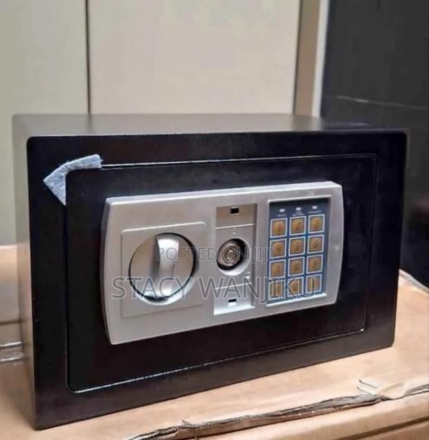 Brand New Safe Box / Safe Cash Box