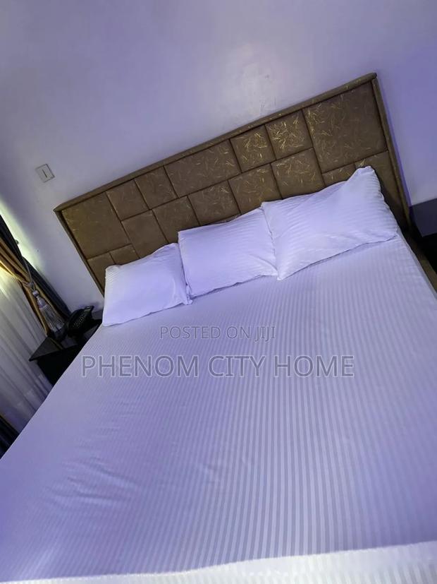 Cotton Satin White Stripped Bedsheet Set - thumbnail 2