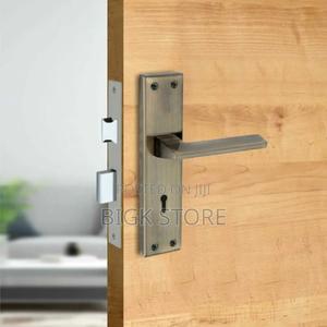 Fly Globe Door Lock - thumbnail 2