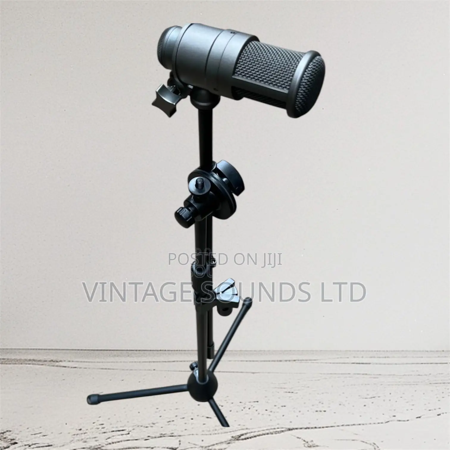 Takstar Sm8b Cardioid,Condenser Microphone + Mic Stand
