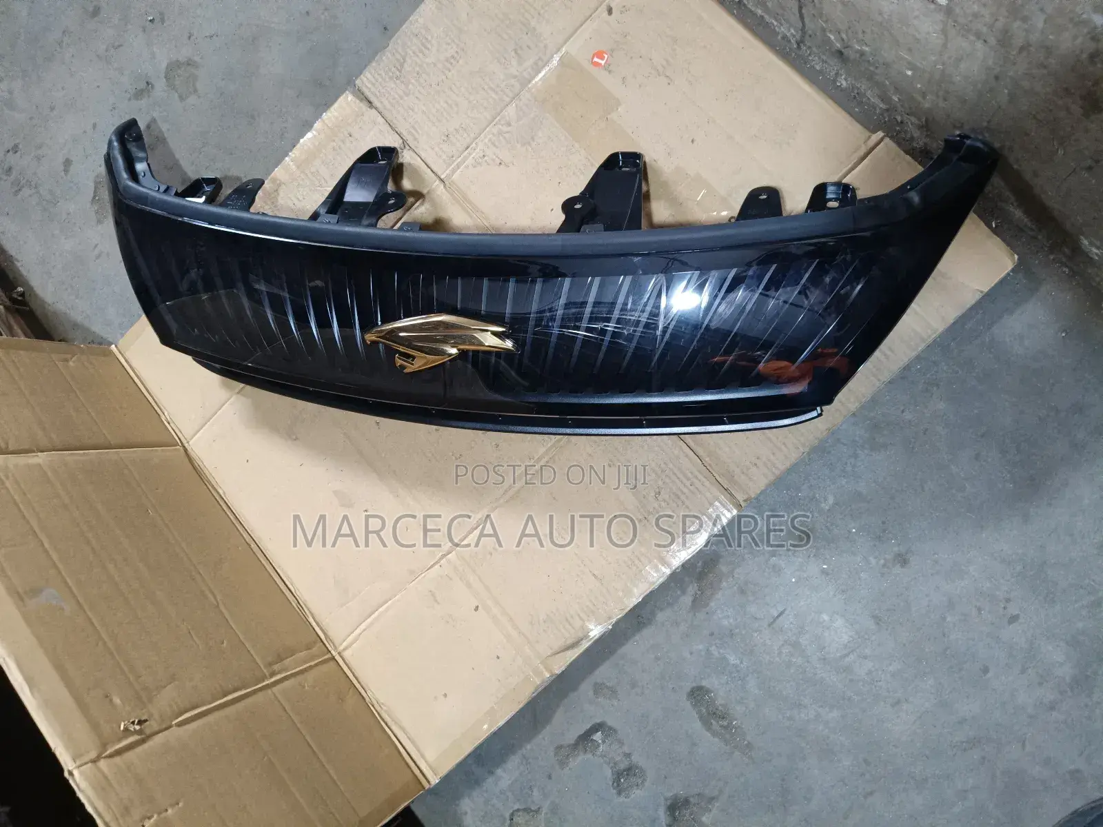 Harrier Grill Original Japan 2015 Model.