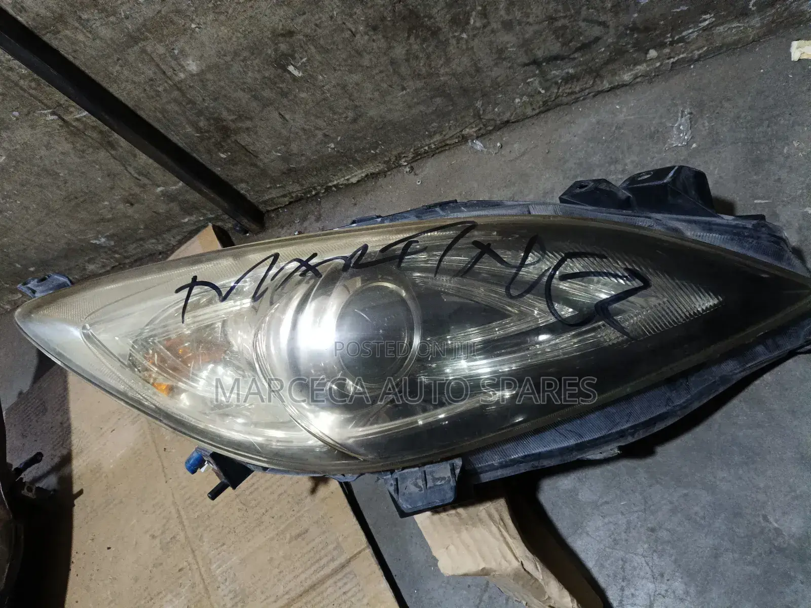 Mazda Axela Headlight Xenon