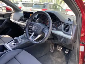 Audi Q5 2018 Red