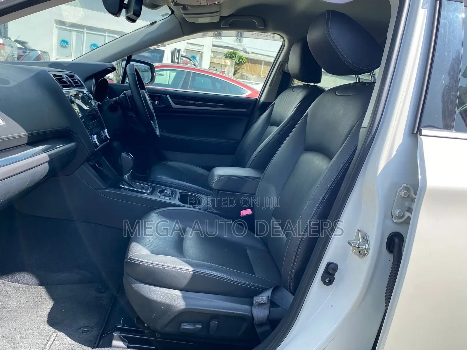 Subaru Outback 2018 White