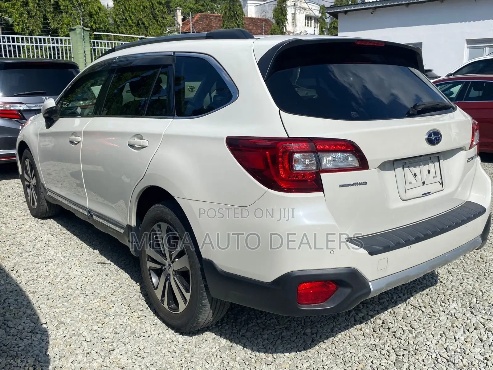 Subaru Outback 2018 White
