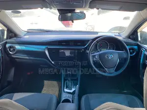 Toyota Auris 2018 Blue