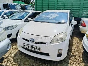 Toyota Prius 2011 White