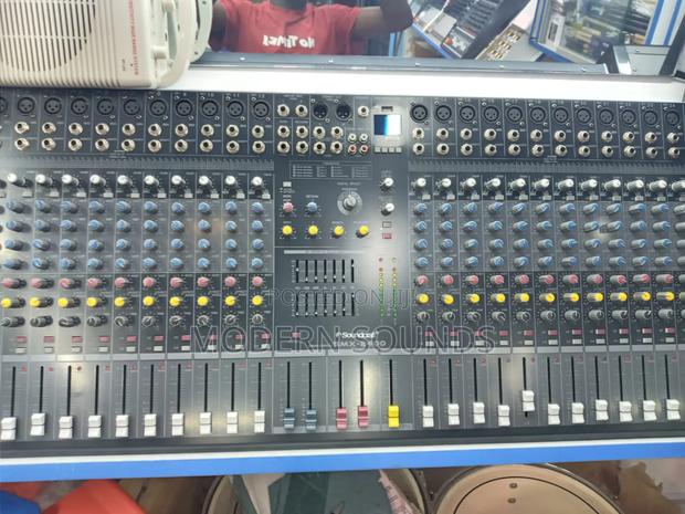 Soundcraft 24 Channel Plain Mixer - main view