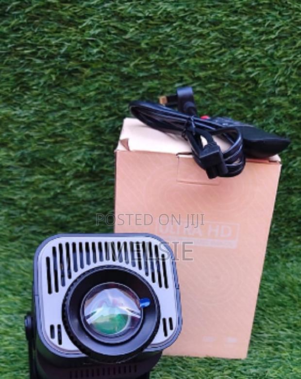Portable Projector 300 Ansi With Wifi and Bluetooth Android Hy320