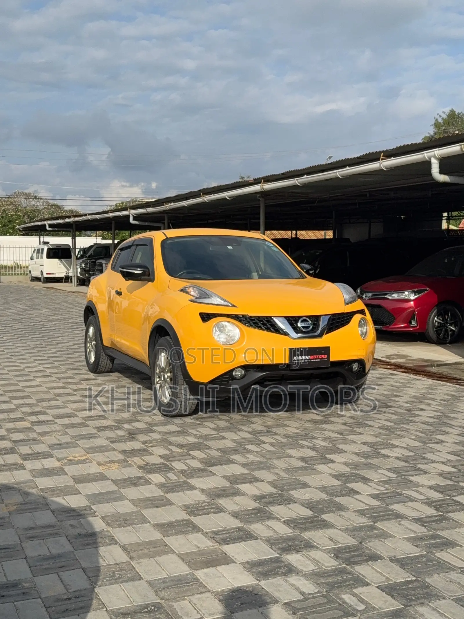 Nissan Juke 2018 Yellow
