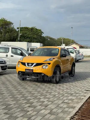 Nissan Juke 2018 Yellow