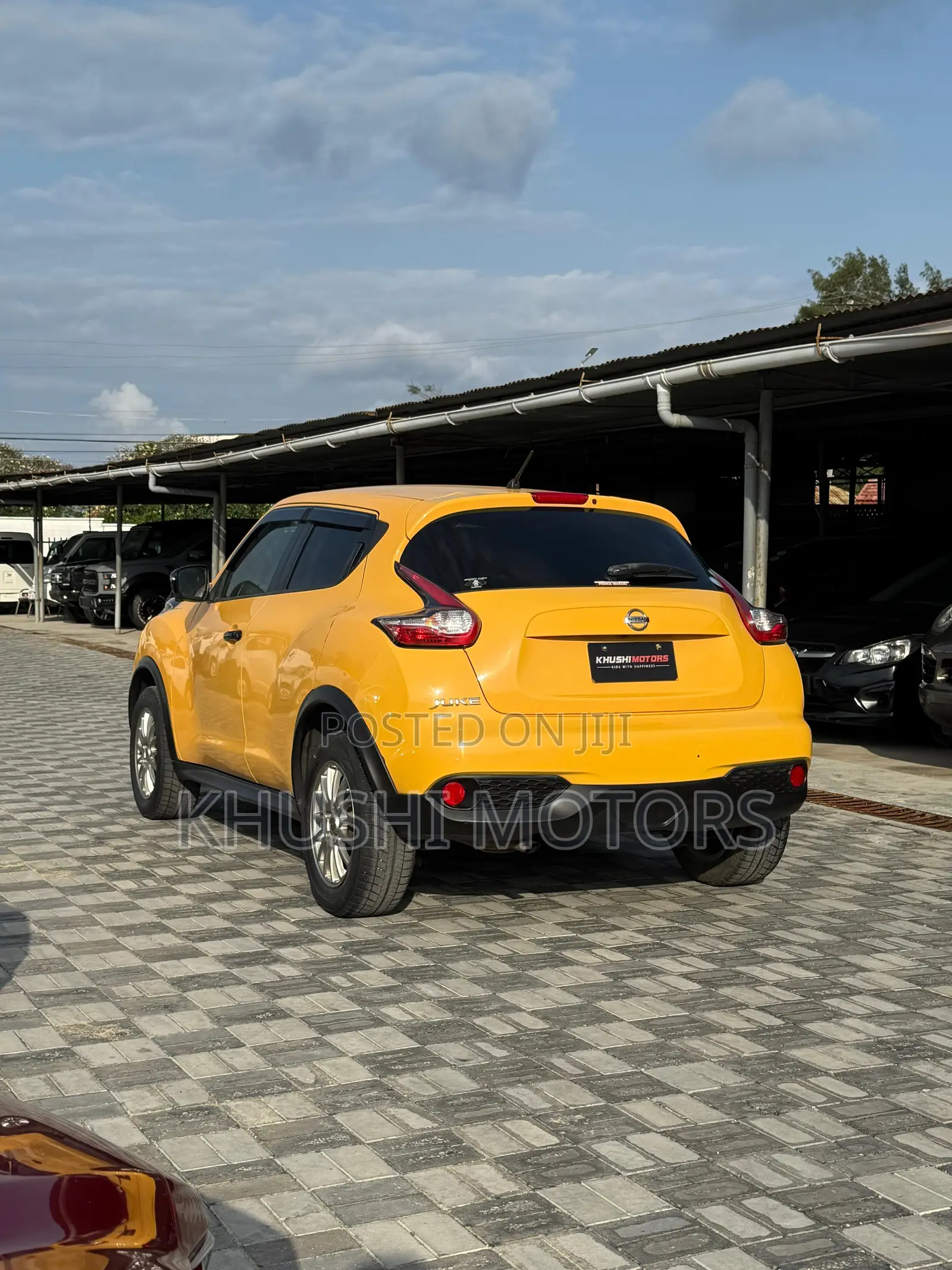 Nissan Juke 2018 Yellow