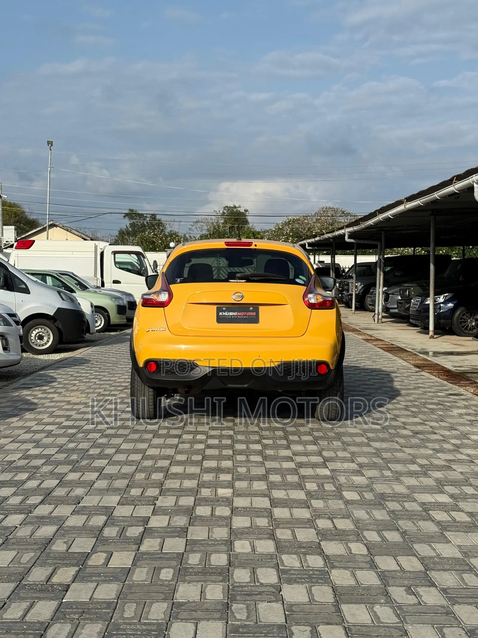 Nissan Juke 2018 Yellow