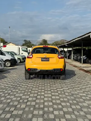 Nissan Juke 2018 Yellow