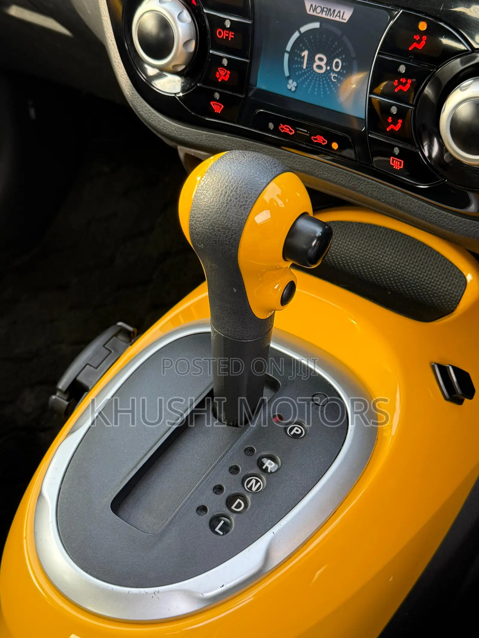 Nissan Juke 2018 Yellow