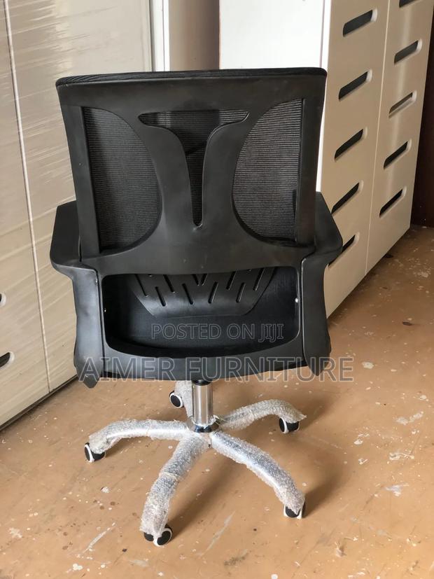 Medium Back Office Chair - thumbnail 2