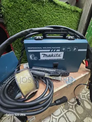 Heavy-Duty Makita Mig Welder 400a – Flux Wire Included