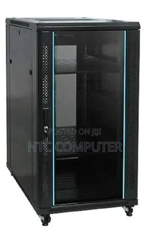 22u 600mm X 1000mm Free Standing Network Server Cabinet
