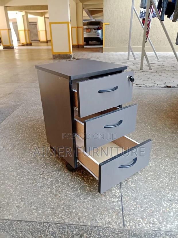 Pedestal Drawers - thumbnail 2