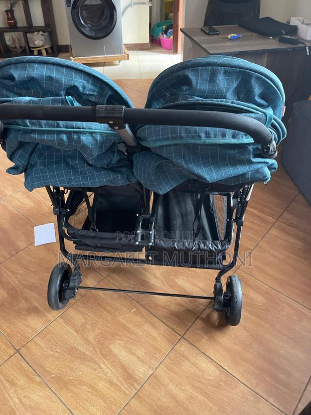 Twin Stroller - thumbnail 4