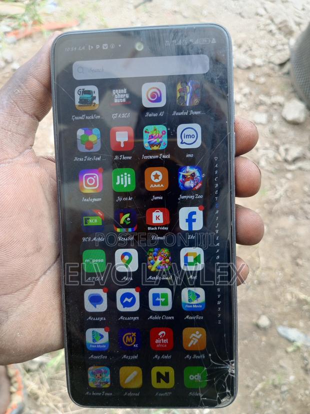 Tecno Spark 20C 256 GB Black - thumbnail 2