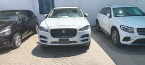 Jaguar F-Pace 20d Prestige AWD 2019 Off white